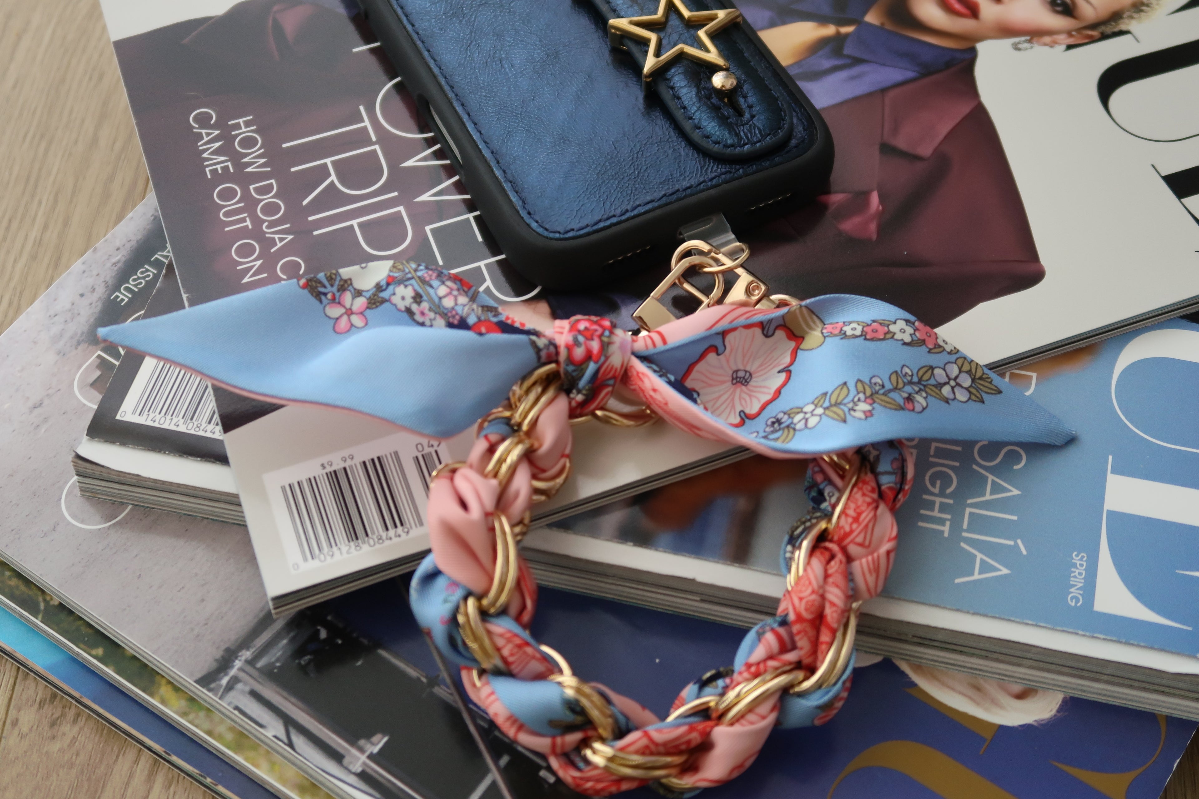 Pinky girl purse chain/phone charm